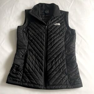 North Face XS black thin puffer vest